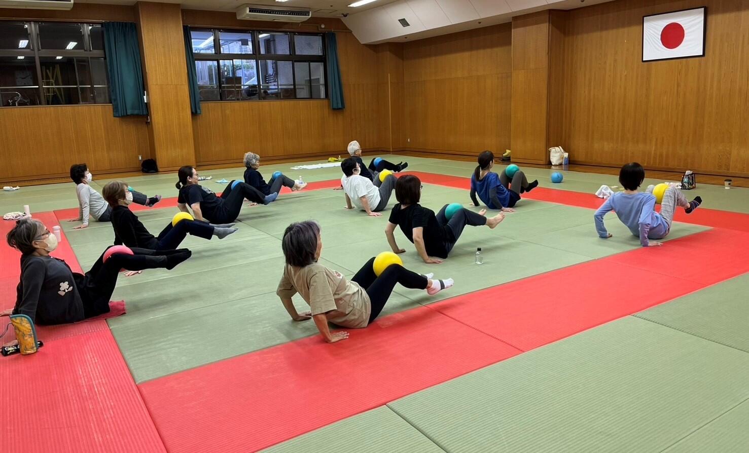 シニアヨガサークルシャンティ写真2.jpg